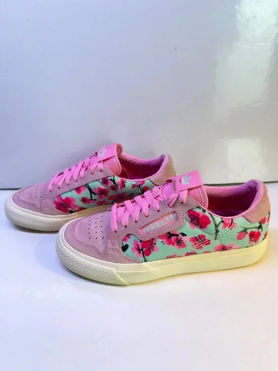 Adidas x AriZona Floral Sneakers – Women’s US 6 - Picture 7 of 15